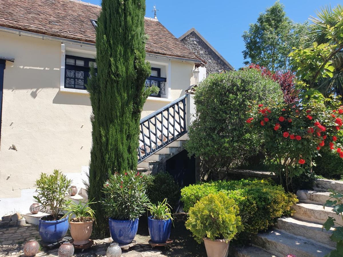 Les Glycines Bed and Breakfast Ury Exteriör bild