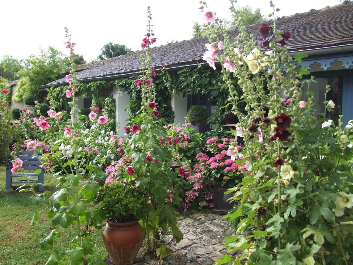 Les Glycines Bed and Breakfast Ury Exteriör bild