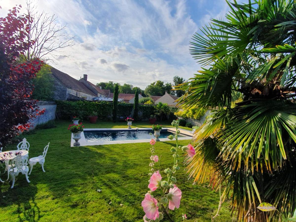 Les Glycines Bed and Breakfast Ury Exteriör bild