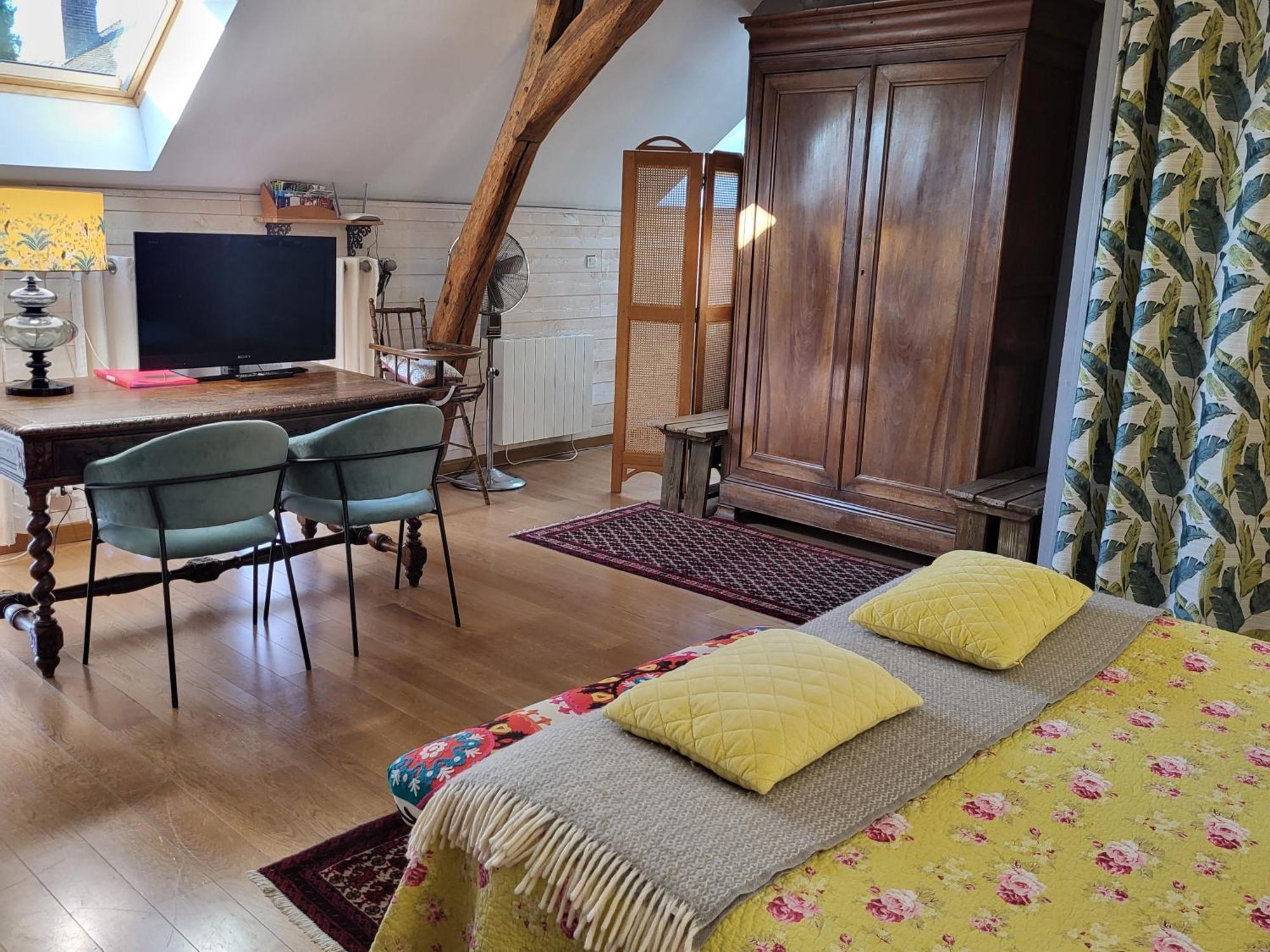 Les Glycines Bed and Breakfast Ury Exteriör bild